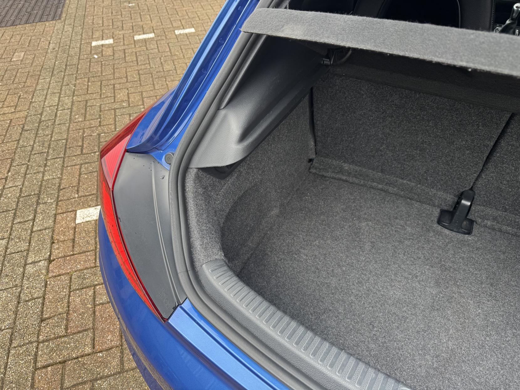 Volkswagen Scirocco 2.0 TSI R Hatchback 3dr Petrol Manual Euro 6 (s/s) (280 ps)