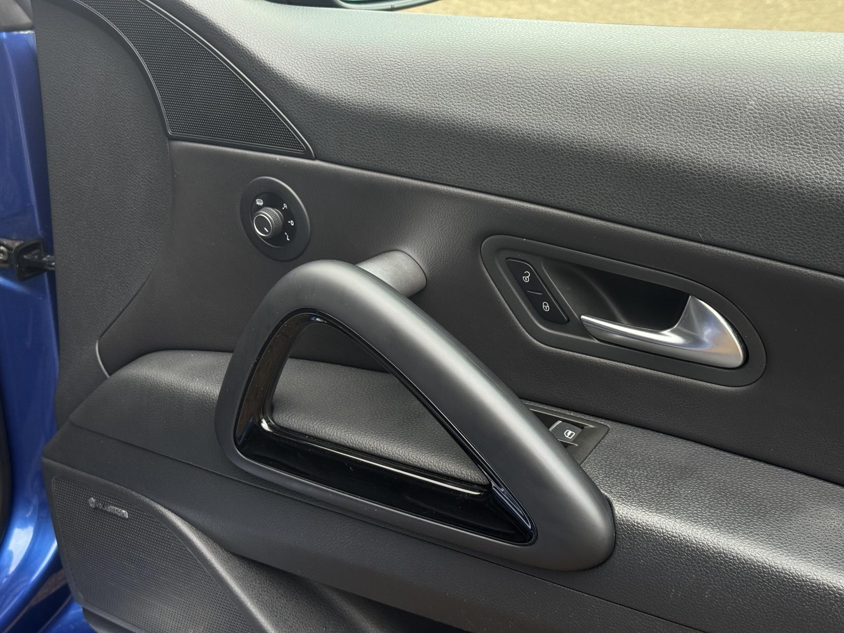 Volkswagen Scirocco 2.0 TSI R Hatchback 3dr Petrol Manual Euro 6 (s/s) (280 ps)