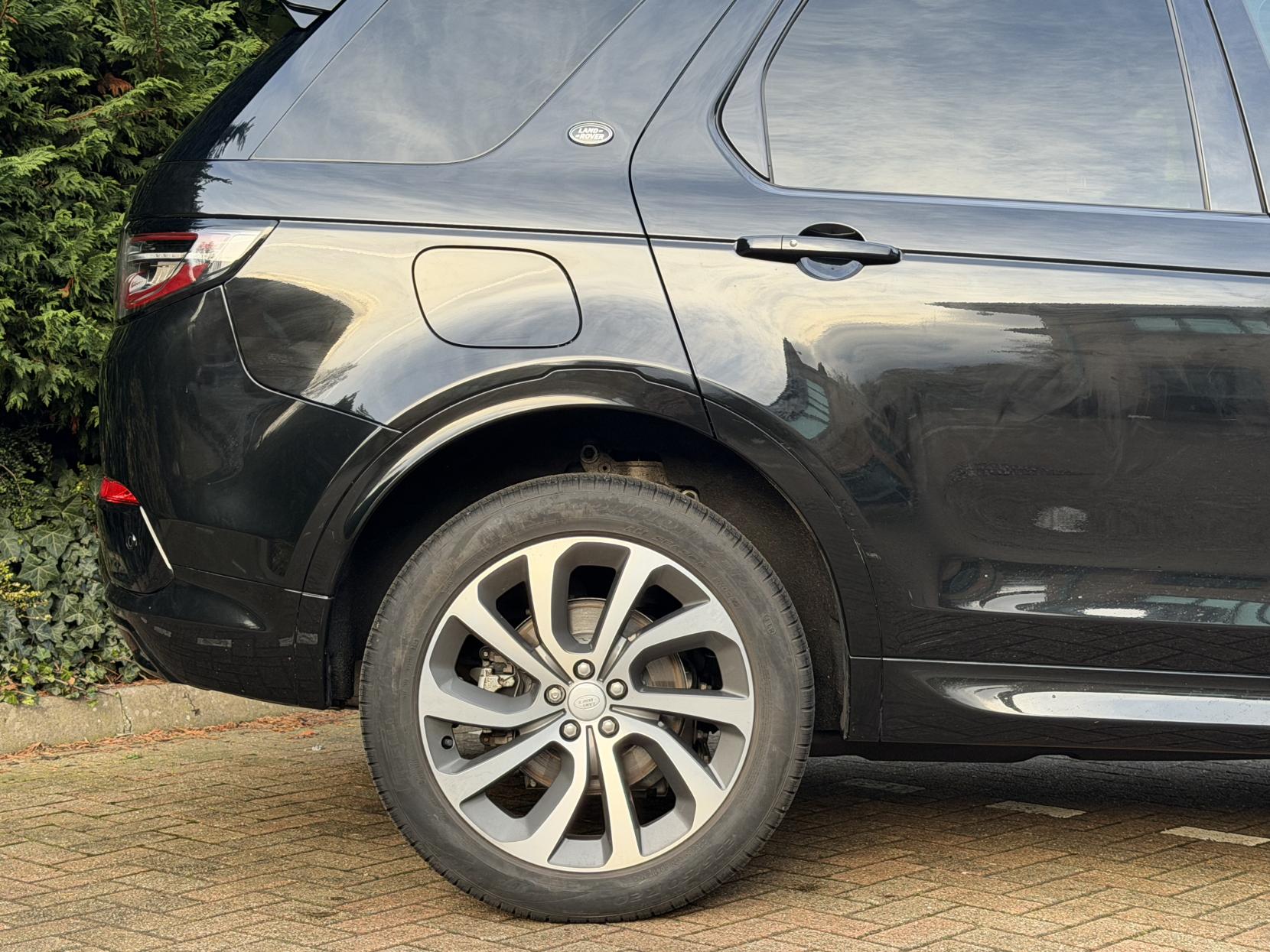 Land Rover Discovery Sport 2.0 P250 MHEV R-Dynamic HSE SUV 5dr Petrol Auto 4WD Euro 6 (s/s) (249 ps)