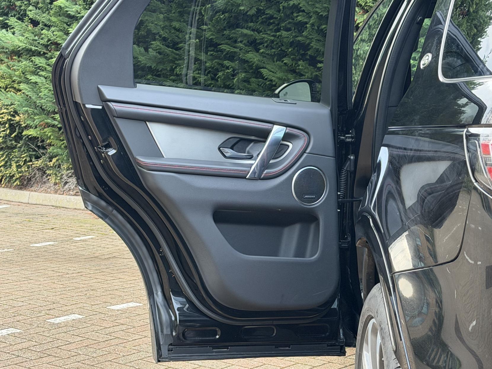 Land Rover Discovery Sport 2.0 P250 MHEV R-Dynamic HSE SUV 5dr Petrol Auto 4WD Euro 6 (s/s) (249 ps)