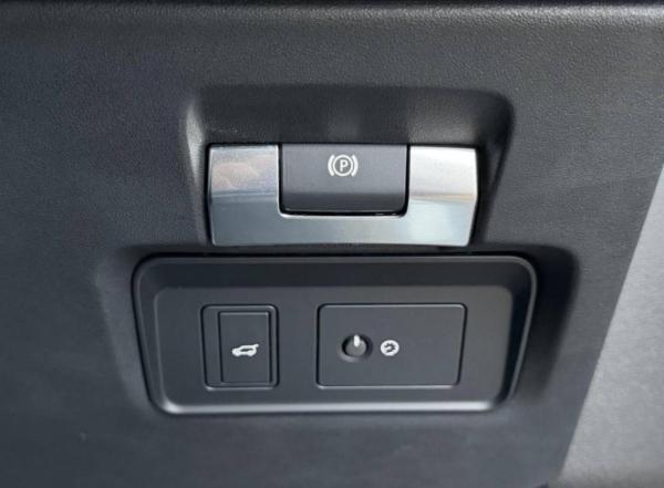 Land Rover Discovery Sport 2.0 P250 MHEV R-Dynamic HSE SUV 5dr Petrol Auto 4WD Euro 6 (s/s) (249 ps)