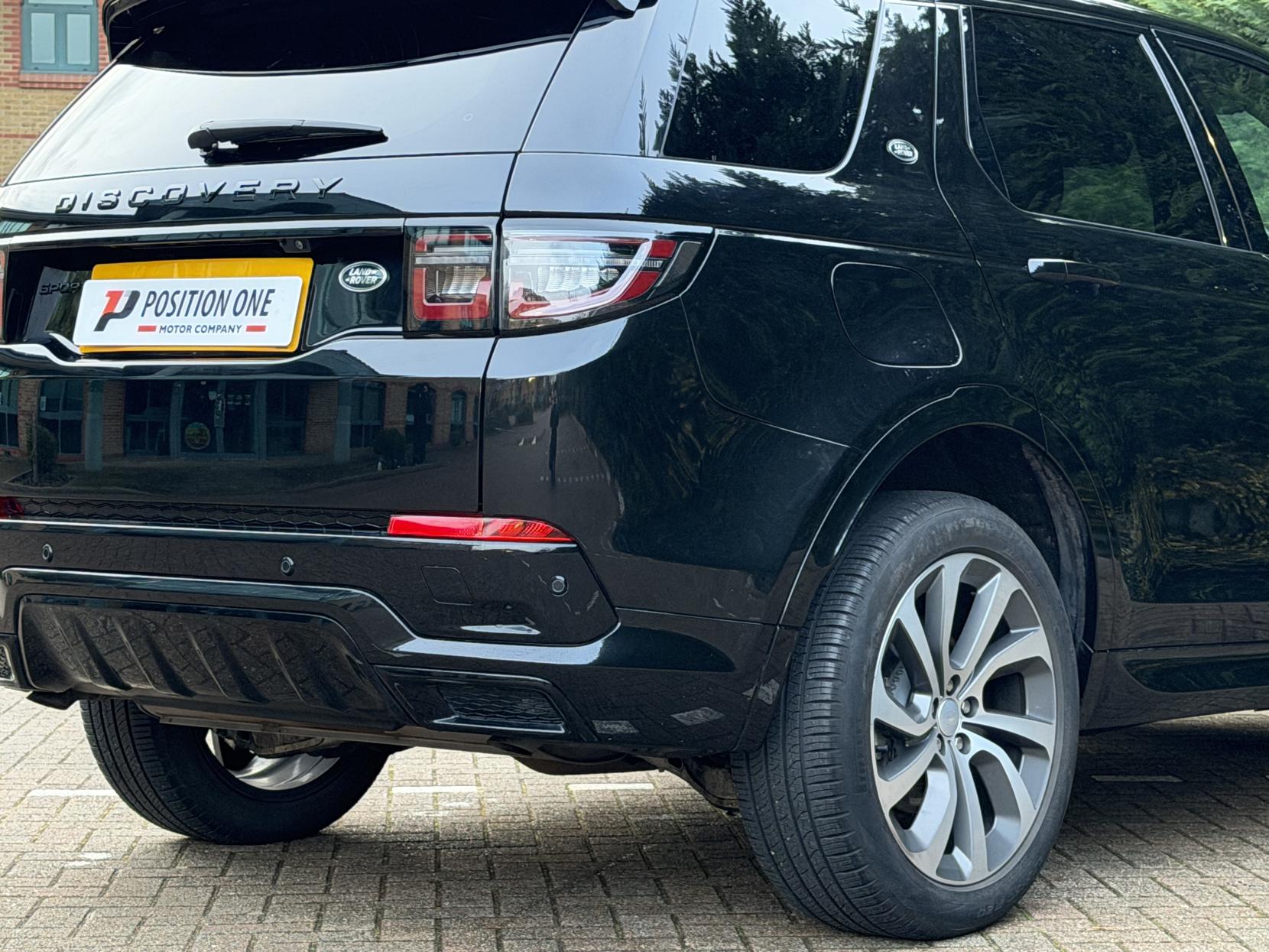 Land Rover Discovery Sport 2.0 P250 MHEV R-Dynamic HSE SUV 5dr Petrol Auto 4WD Euro 6 (s/s) (249 ps)