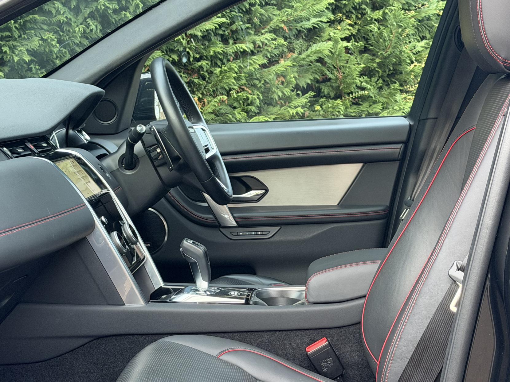 Land Rover Discovery Sport 2.0 P250 MHEV R-Dynamic HSE SUV 5dr Petrol Auto 4WD Euro 6 (s/s) (249 ps)