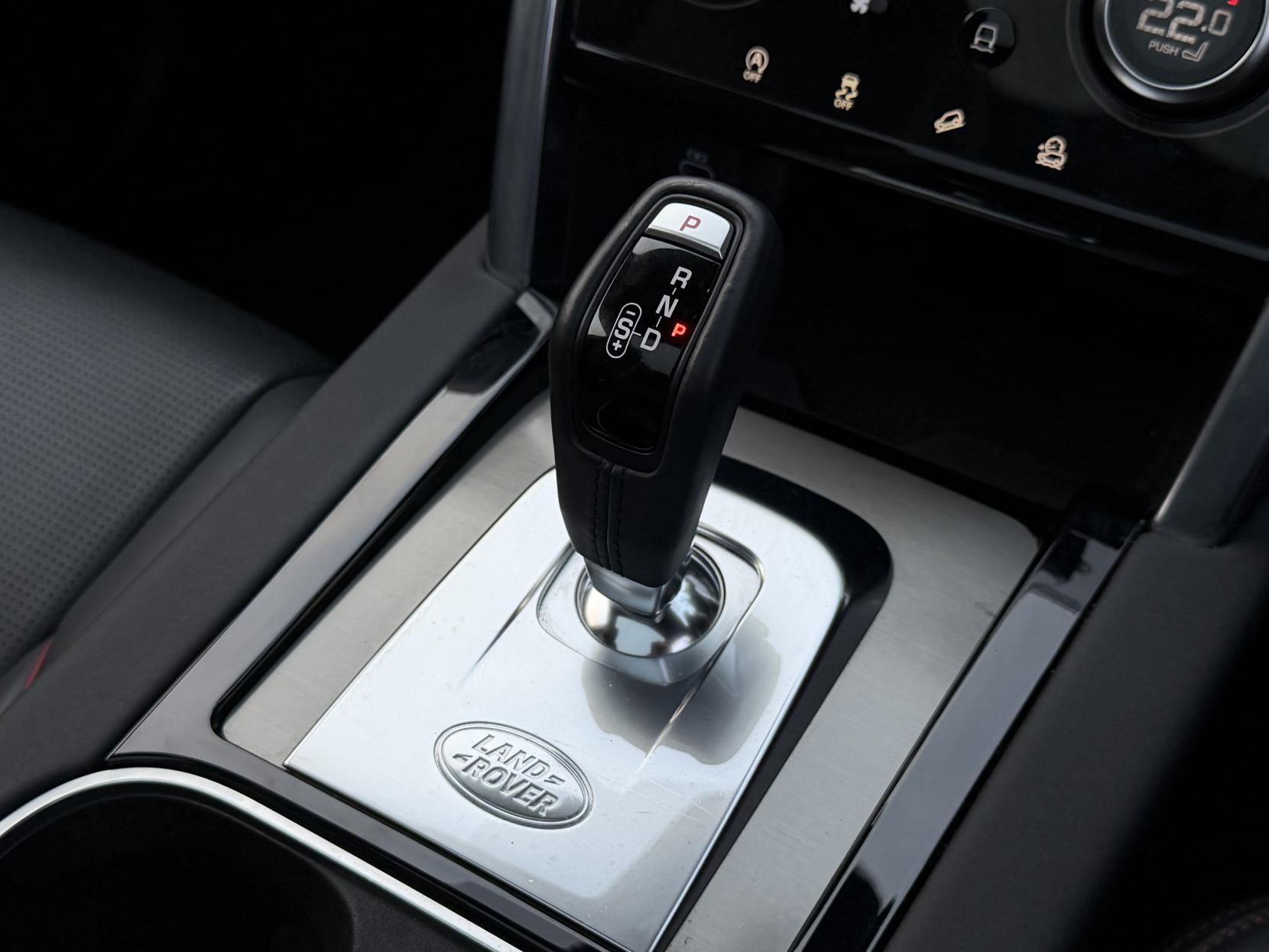 Land Rover Discovery Sport 2.0 P250 MHEV R-Dynamic HSE SUV 5dr Petrol Auto 4WD Euro 6 (s/s) (249 ps)