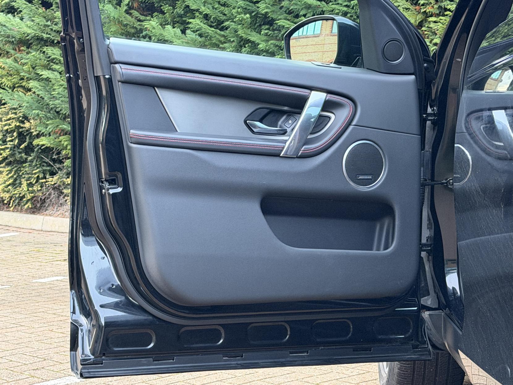 Land Rover Discovery Sport 2.0 P250 MHEV R-Dynamic HSE SUV 5dr Petrol Auto 4WD Euro 6 (s/s) (249 ps)