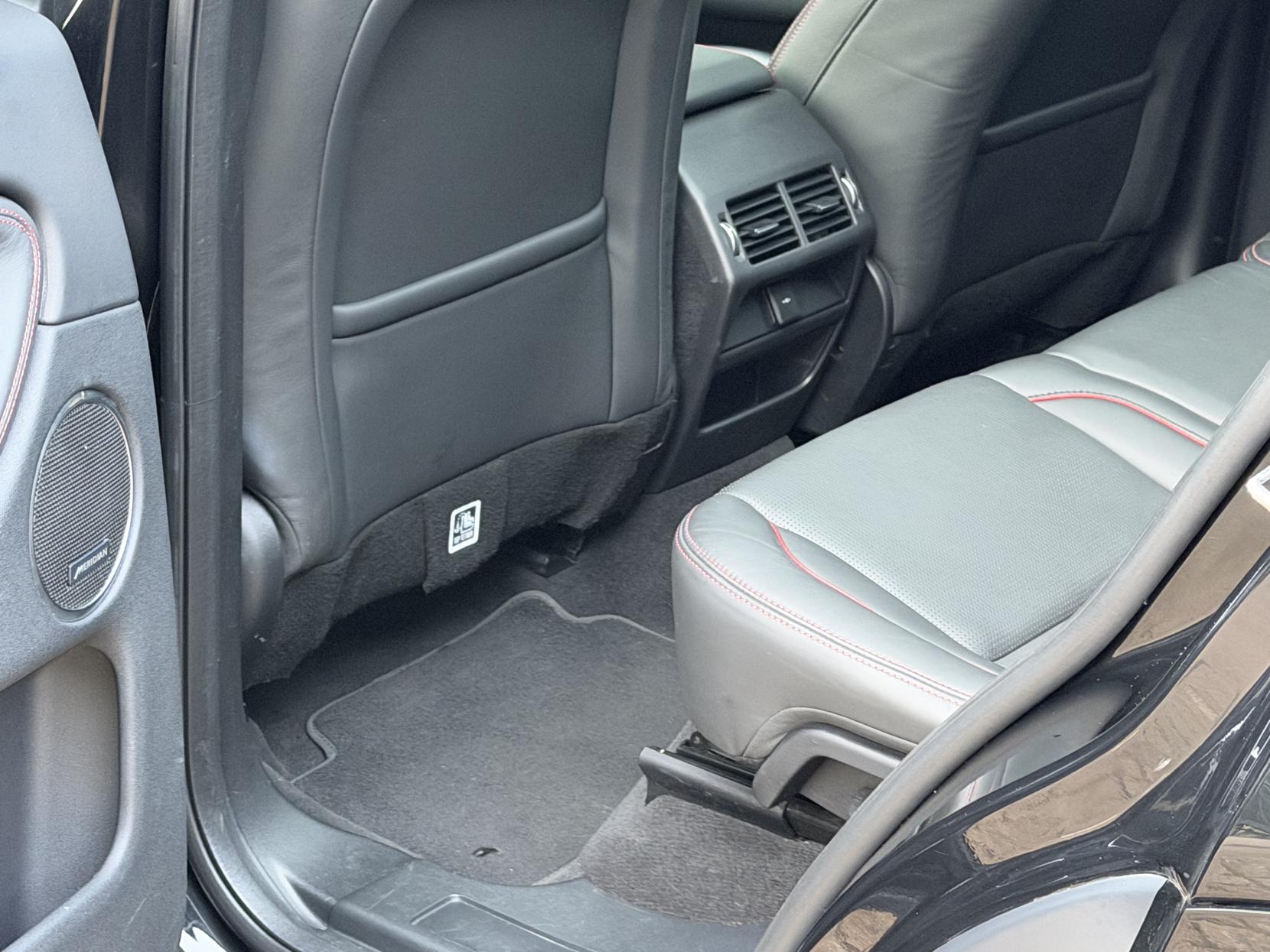 Land Rover Discovery Sport 2.0 P250 MHEV R-Dynamic HSE SUV 5dr Petrol Auto 4WD Euro 6 (s/s) (249 ps)