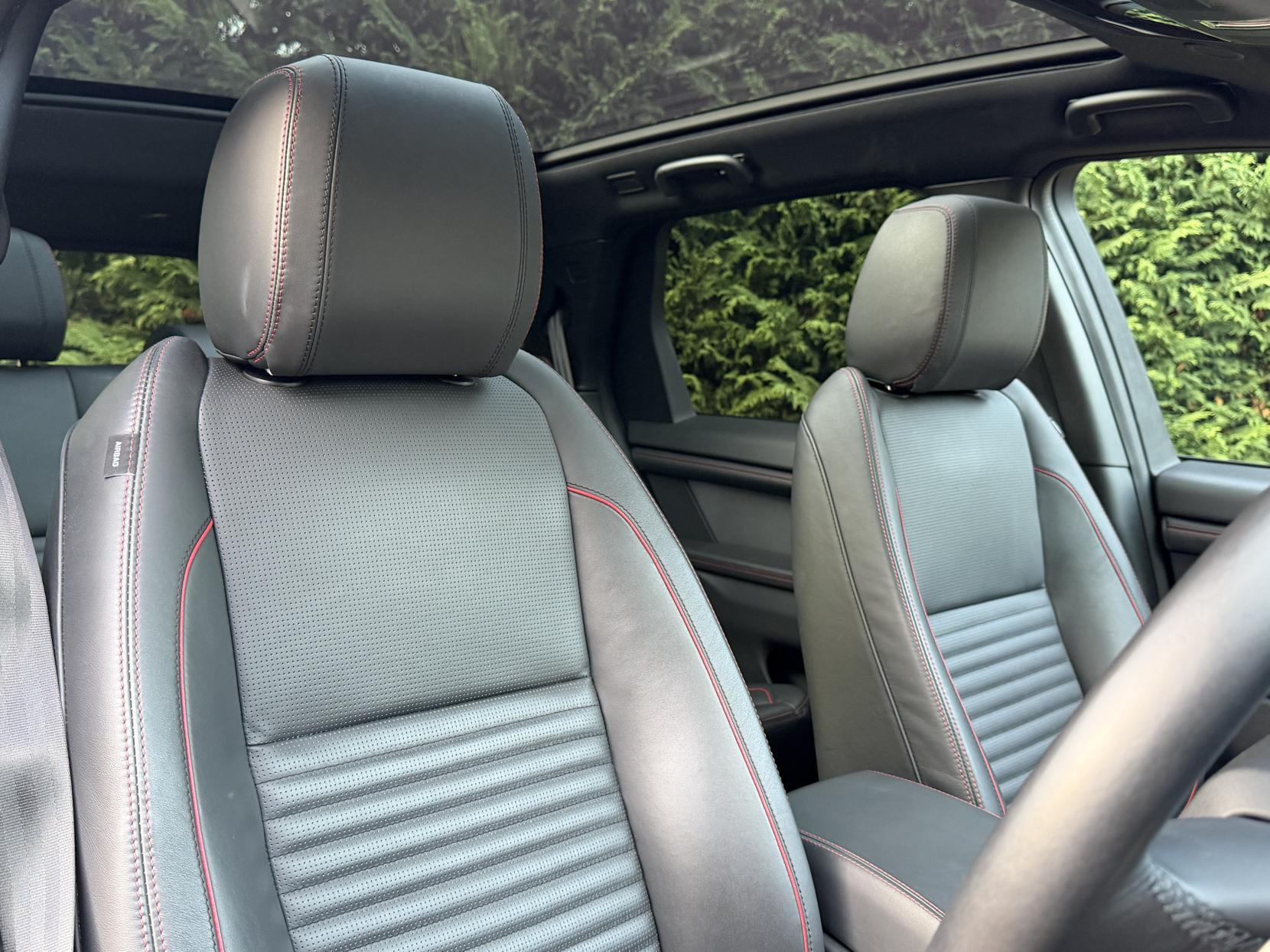 Land Rover Discovery Sport 2.0 P250 MHEV R-Dynamic HSE SUV 5dr Petrol Auto 4WD Euro 6 (s/s) (249 ps)