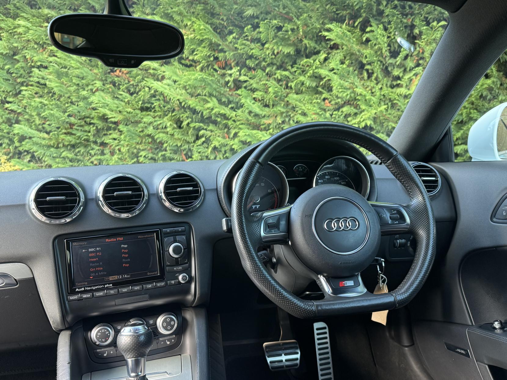 Audi TT 2.0 TFSI S line Coupe 3dr Petrol S Tronic quattro Euro 5 (s/s) (211 ps)