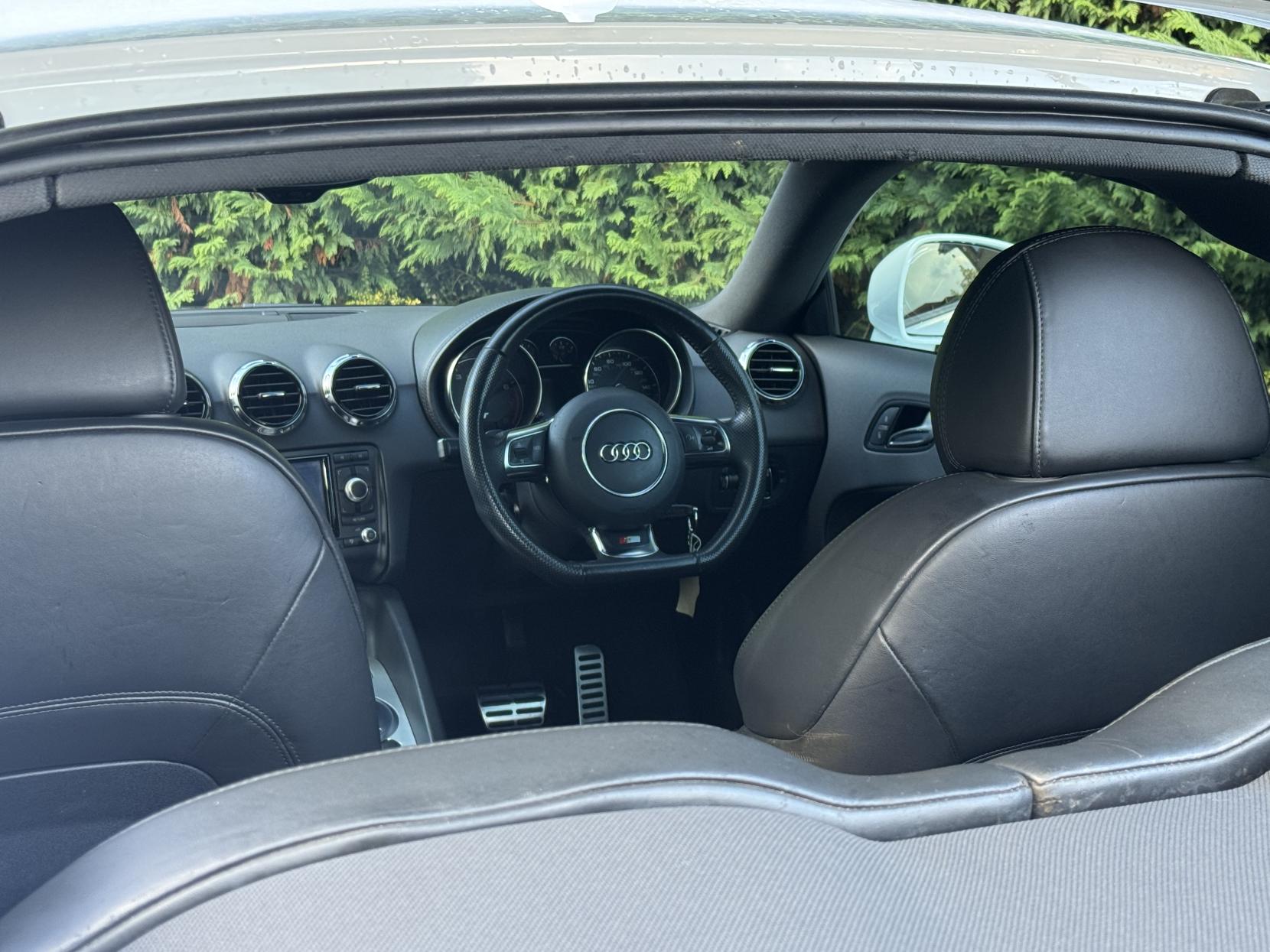 Audi TT 2.0 TFSI S line Coupe 3dr Petrol S Tronic quattro Euro 5 (s/s) (211 ps)