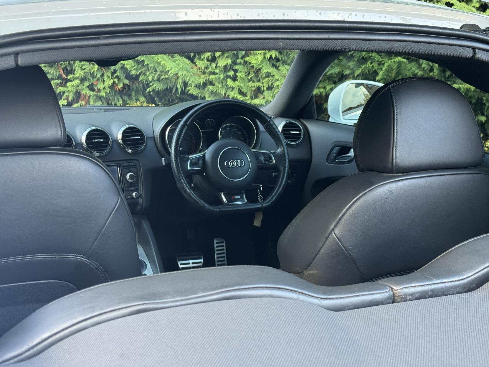 Audi TT 2.0 TFSI S line Coupe 3dr Petrol S Tronic quattro Euro 5 (s/s) (211 ps)