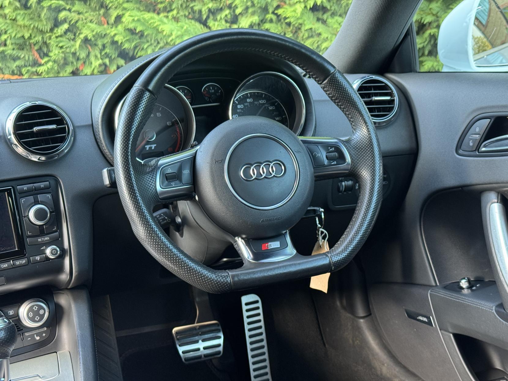 Audi TT 2.0 TFSI S line Coupe 3dr Petrol S Tronic quattro Euro 5 (s/s) (211 ps)