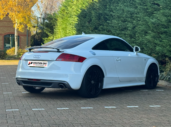 Audi TT 2.0 TFSI S line Coupe 3dr Petrol S Tronic quattro Euro 5 (s/s) (211 ps)