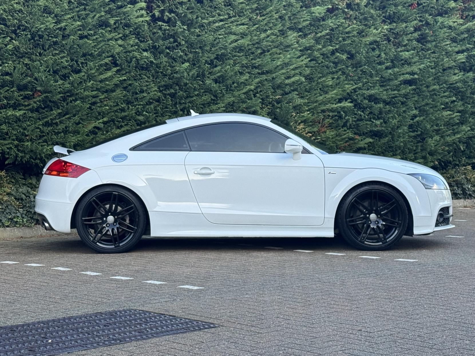 Audi TT 2.0 TFSI S line Coupe 3dr Petrol S Tronic quattro Euro 5 (s/s) (211 ps)