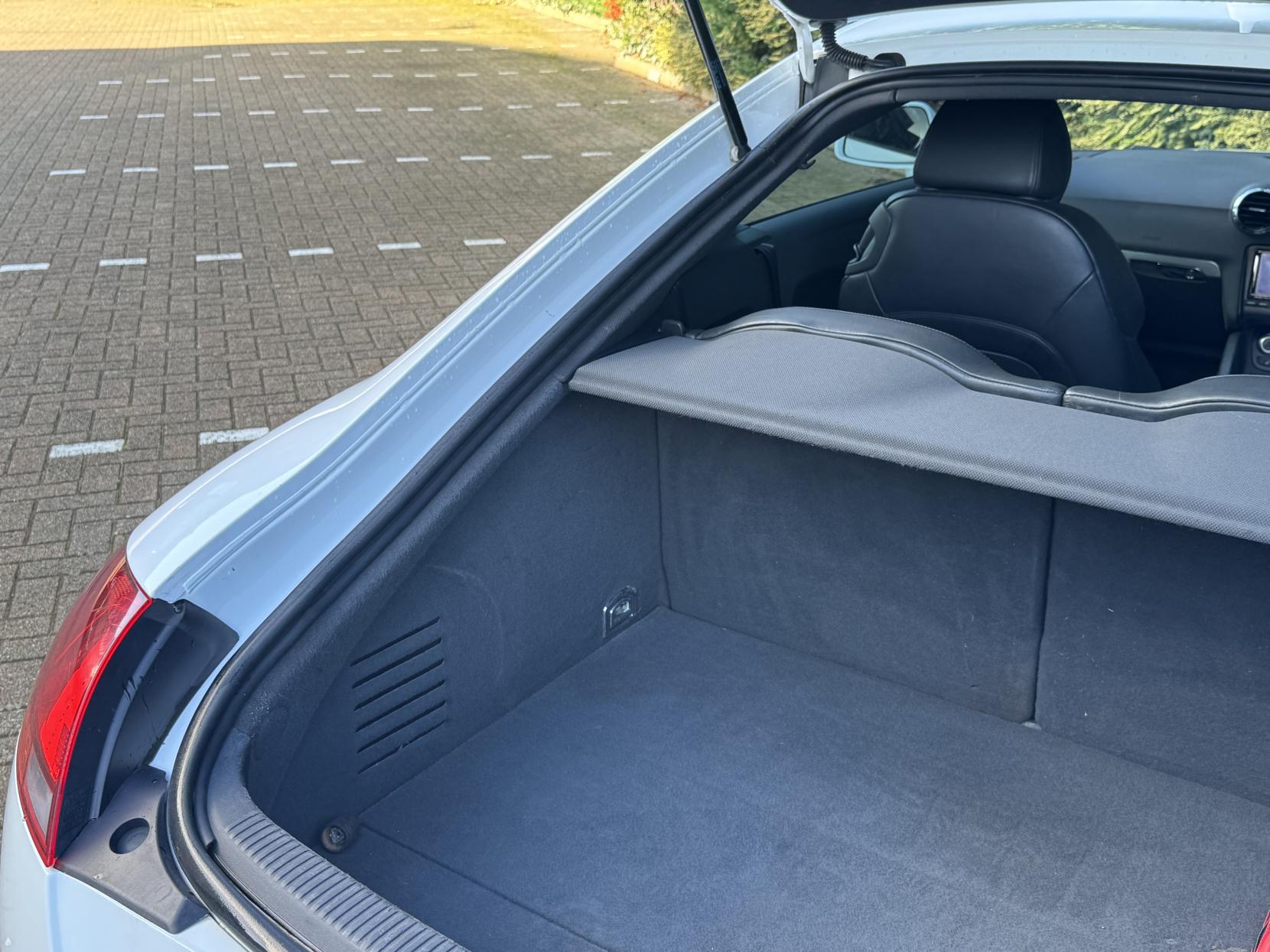 Audi TT 2.0 TFSI S line Coupe 3dr Petrol S Tronic quattro Euro 5 (s/s) (211 ps)