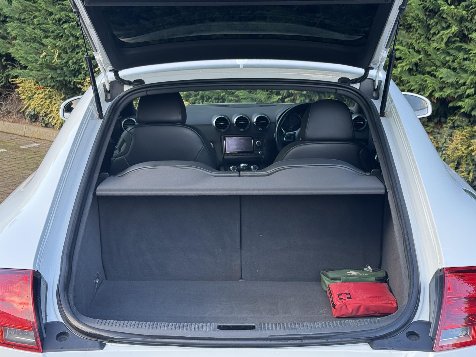 Audi TT 2.0 TFSI S line Coupe 3dr Petrol S Tronic quattro Euro 5 (s/s) (211 ps)