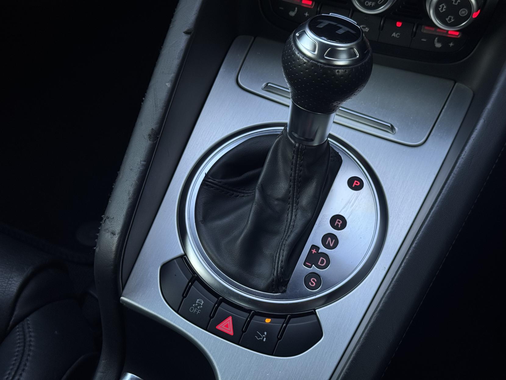 Audi TT 2.0 TFSI S line Coupe 3dr Petrol S Tronic quattro Euro 5 (s/s) (211 ps)