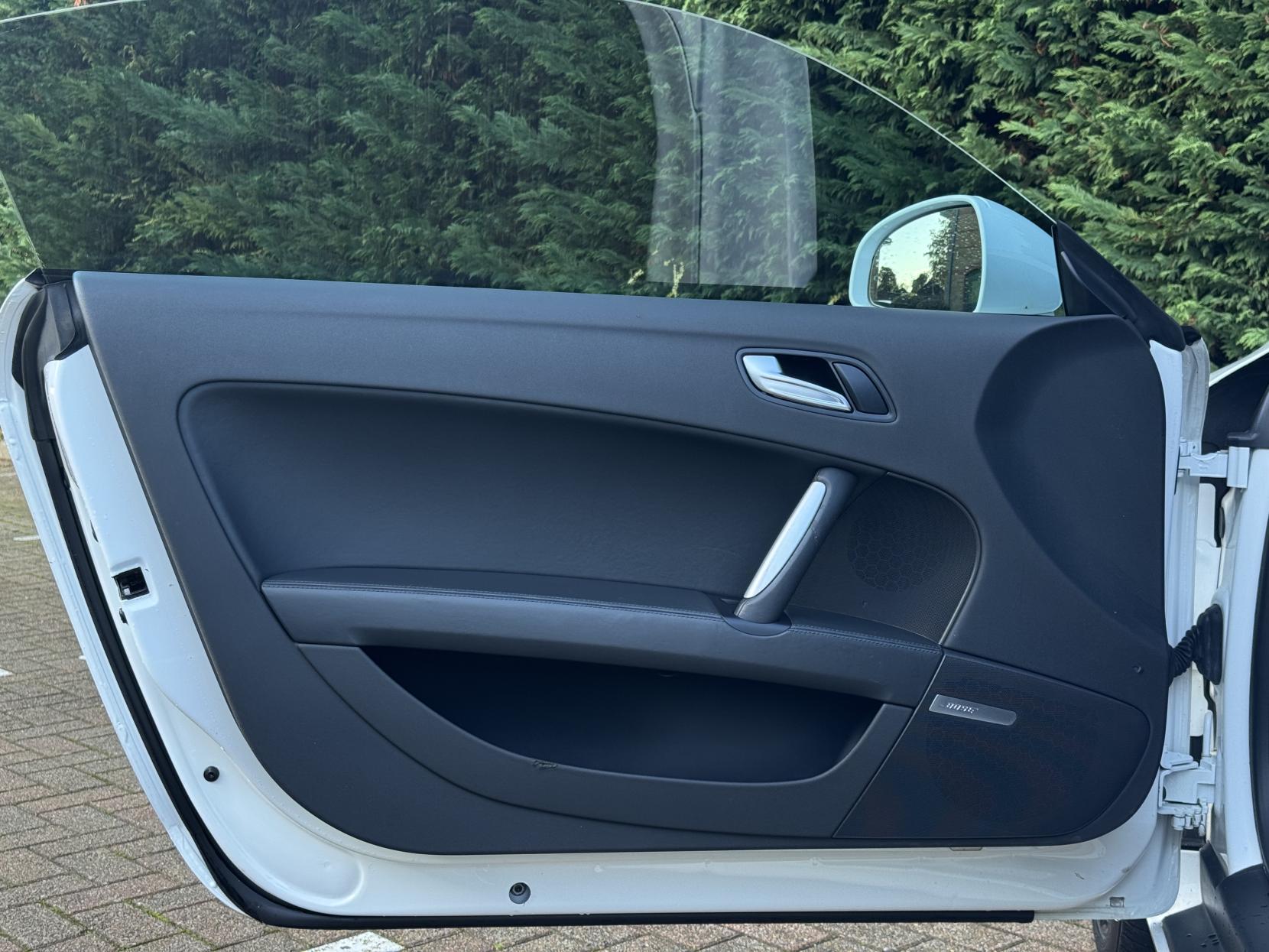 Audi TT 2.0 TFSI S line Coupe 3dr Petrol S Tronic quattro Euro 5 (s/s) (211 ps)