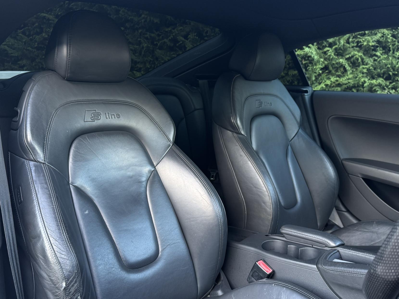 Audi TT 2.0 TFSI S line Coupe 3dr Petrol S Tronic quattro Euro 5 (s/s) (211 ps)