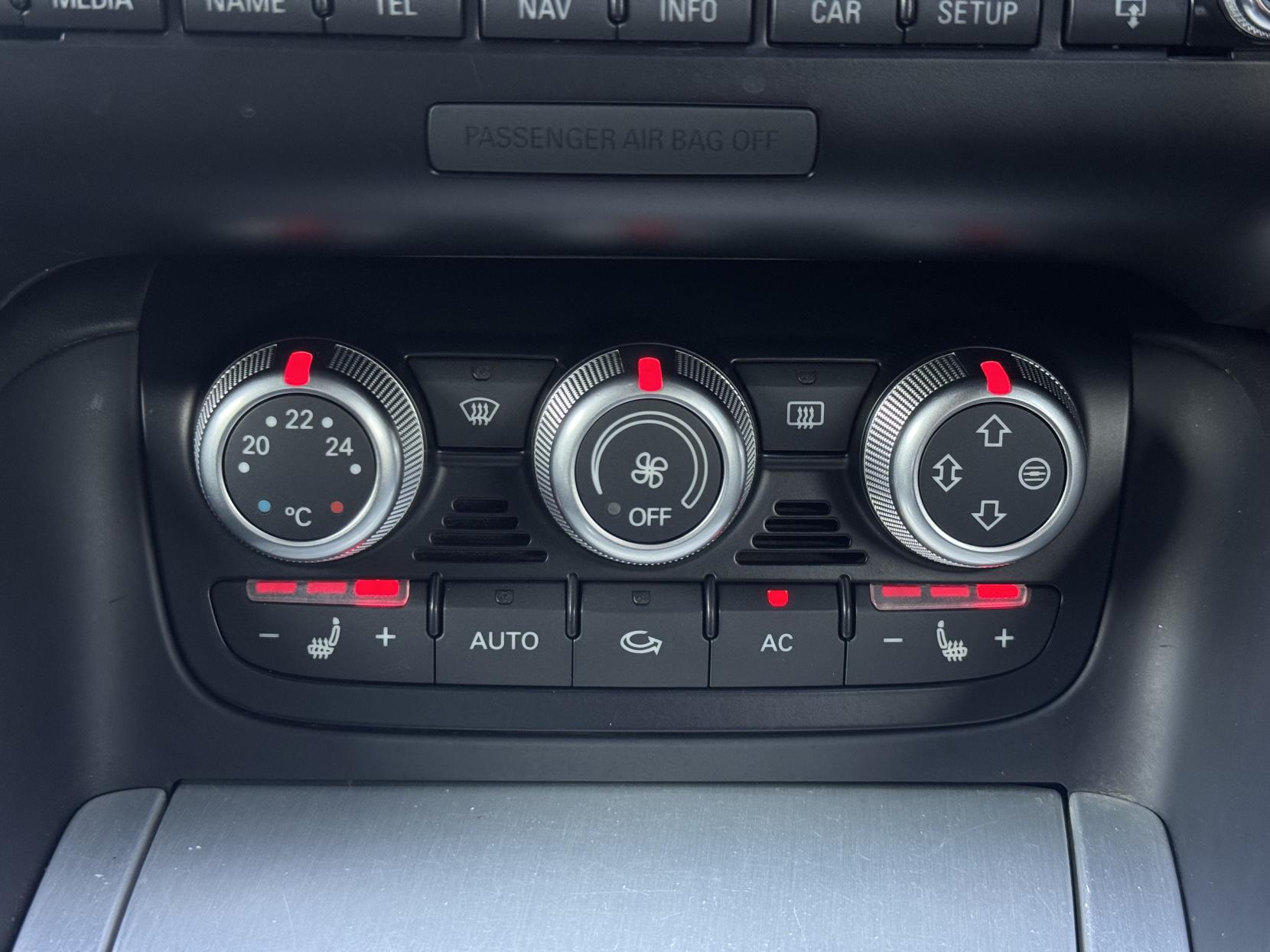 Audi TT 2.0 TFSI S line Coupe 3dr Petrol S Tronic quattro Euro 5 (s/s) (211 ps)