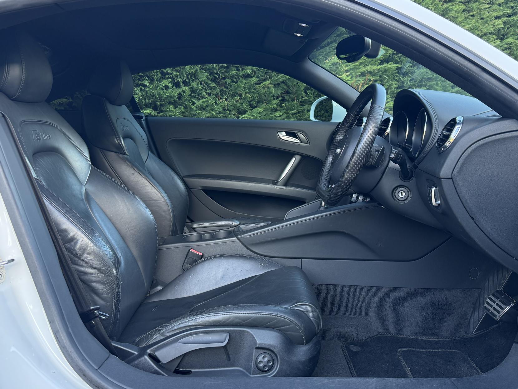 Audi TT 2.0 TFSI S line Coupe 3dr Petrol S Tronic quattro Euro 5 (s/s) (211 ps)