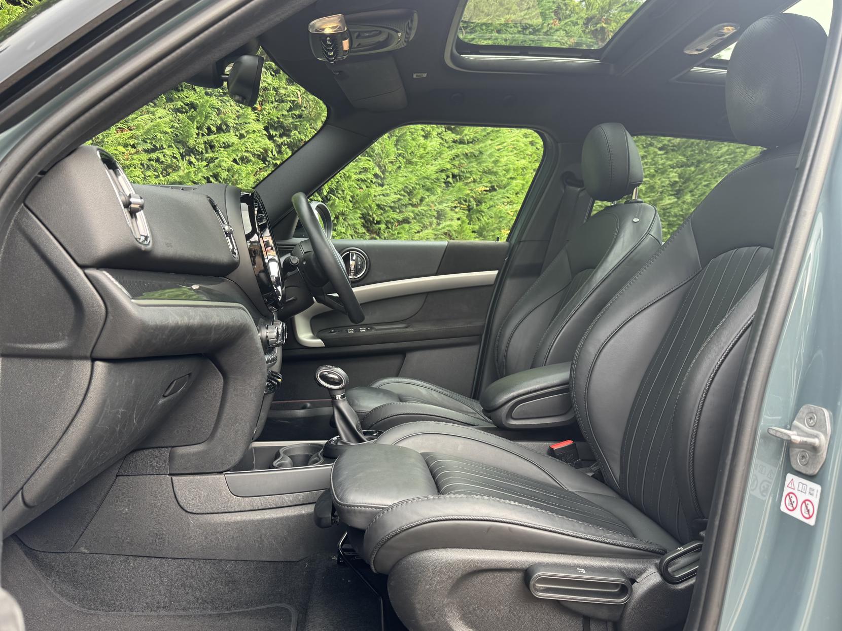 MINI Countryman 1.5 10kWh Cooper SE Exclusive SUV 5dr Petrol Plug-in Hybrid Auto ALL4 Euro 6 (s/s) (222 ps)