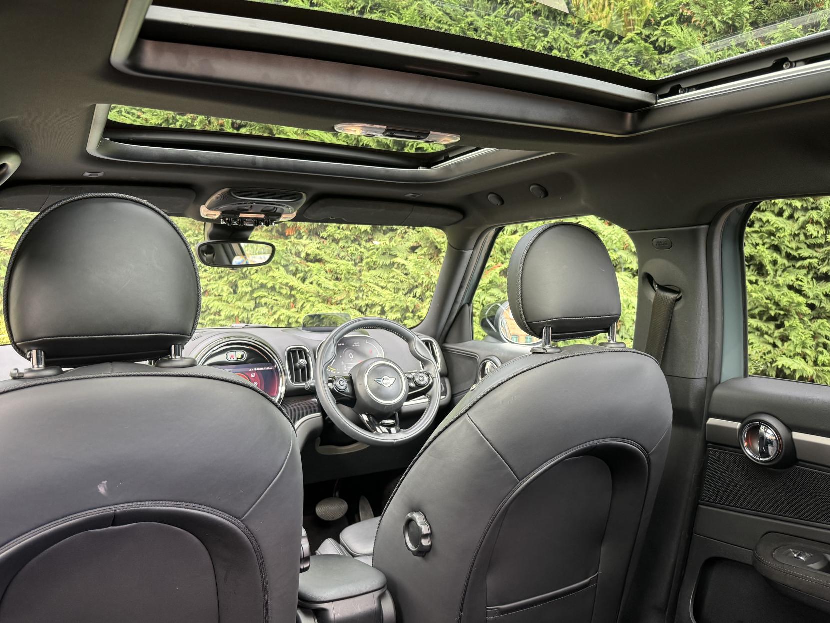 MINI Countryman 1.5 10kWh Cooper SE Exclusive SUV 5dr Petrol Plug-in Hybrid Auto ALL4 Euro 6 (s/s) (222 ps)