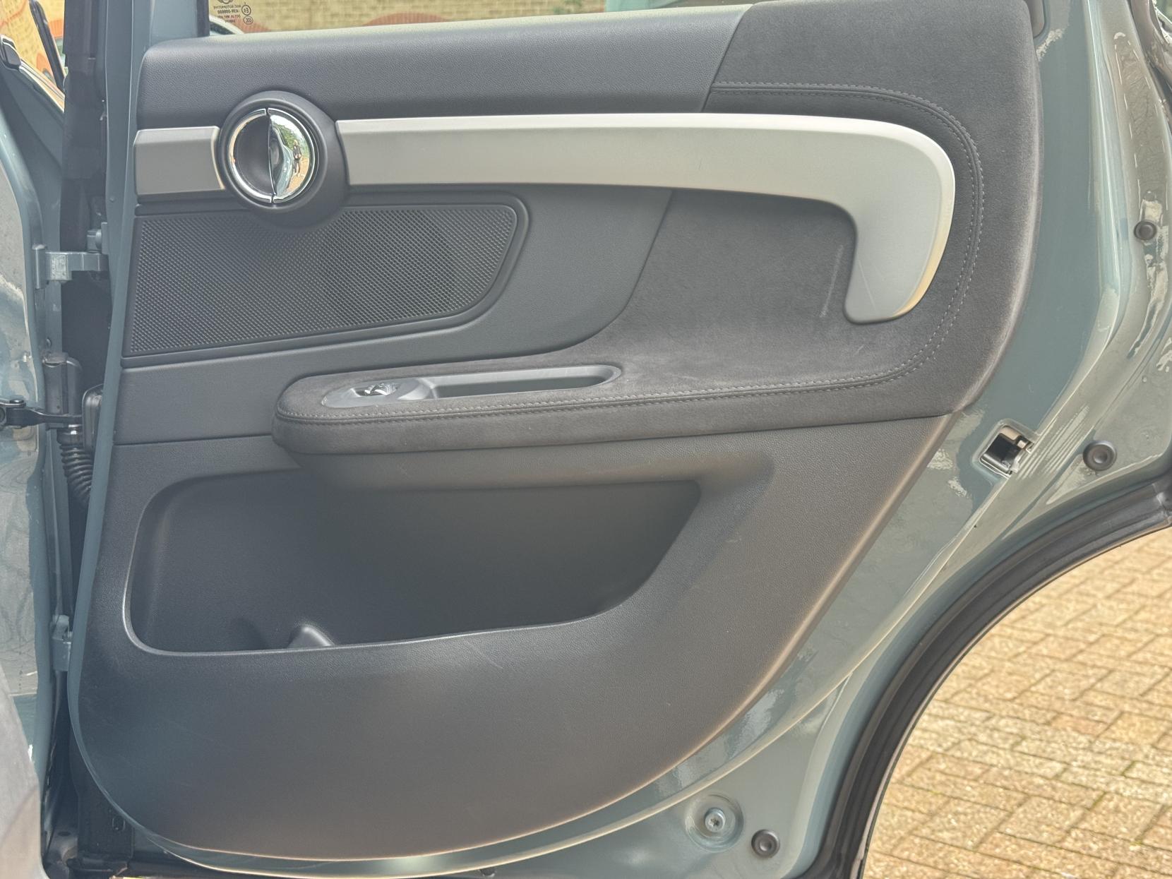 MINI Countryman 1.5 10kWh Cooper SE Exclusive SUV 5dr Petrol Plug-in Hybrid Auto ALL4 Euro 6 (s/s) (222 ps)