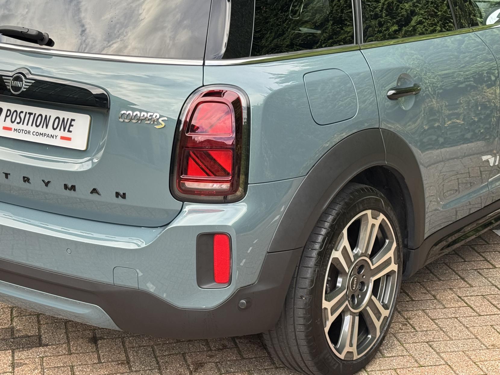 MINI Countryman 1.5 10kWh Cooper SE Exclusive SUV 5dr Petrol Plug-in Hybrid Auto ALL4 Euro 6 (s/s) (222 ps)