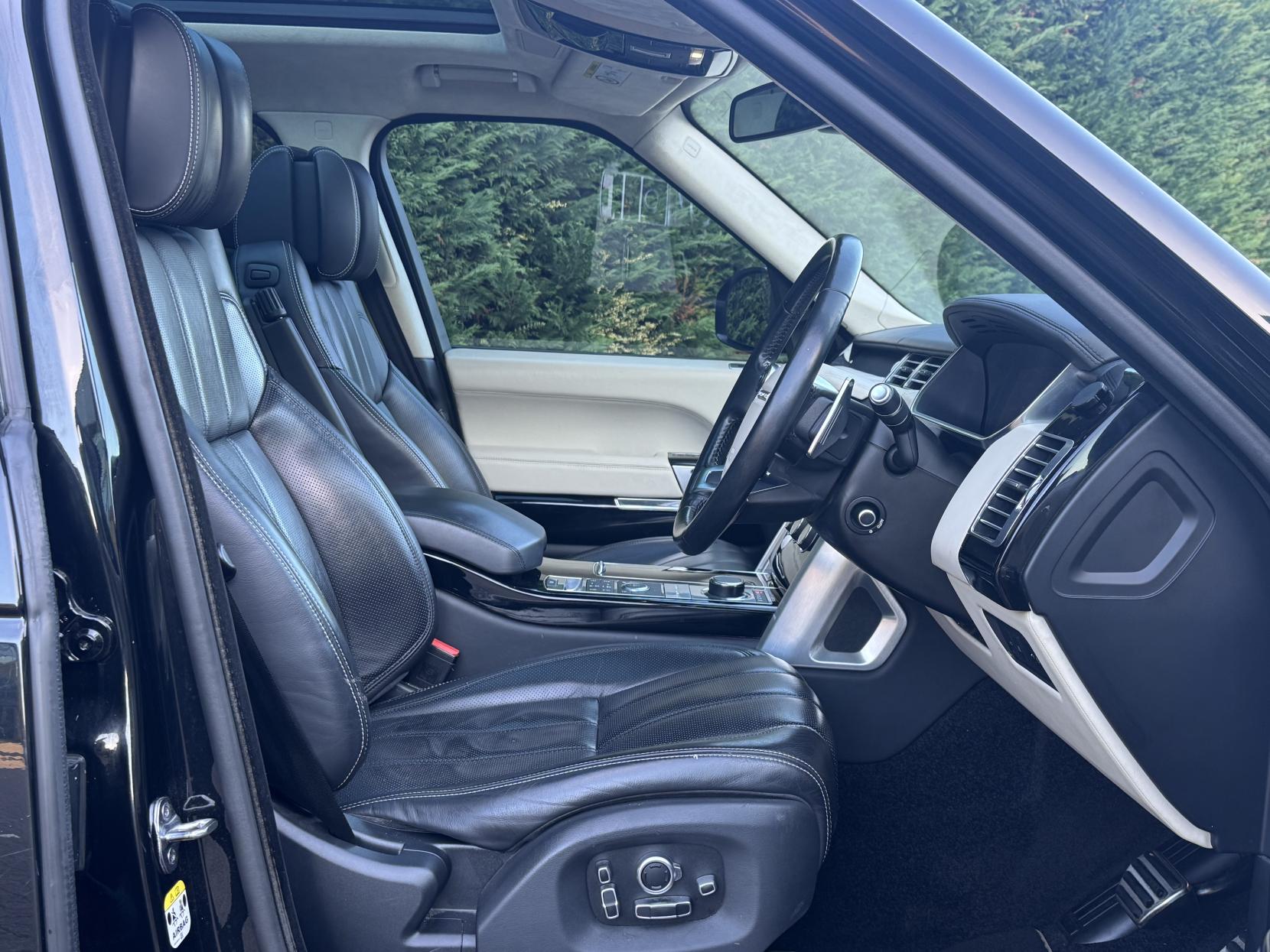 Land Rover Range Rover 3.0h SDV6 Autobiography SUV 5dr Diesel Hybrid Auto 4WD Euro 6 (s/s) (340 ps)