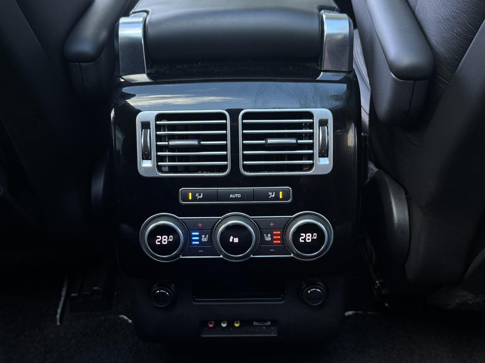 Land Rover Range Rover 3.0h SDV6 Autobiography SUV 5dr Diesel Hybrid Auto 4WD Euro 6 (s/s) (340 ps)