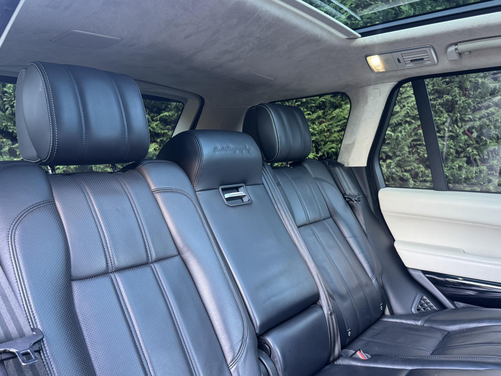 Land Rover Range Rover 3.0h SDV6 Autobiography SUV 5dr Diesel Hybrid Auto 4WD Euro 6 (s/s) (340 ps)