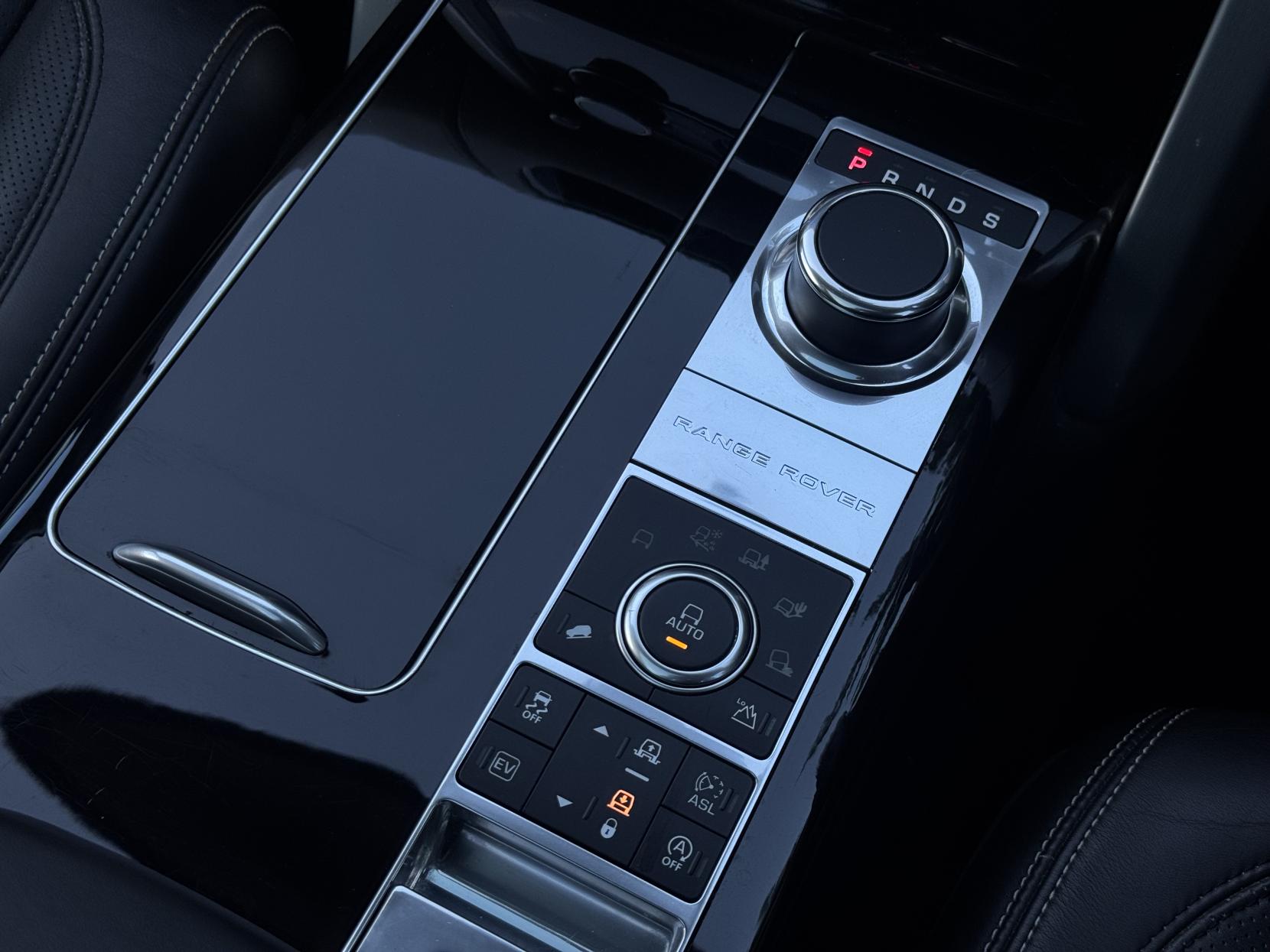 Land Rover Range Rover 3.0h SDV6 Autobiography SUV 5dr Diesel Hybrid Auto 4WD Euro 6 (s/s) (340 ps)