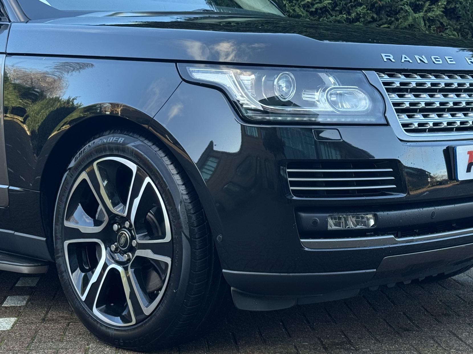 Land Rover Range Rover 3.0h SDV6 Autobiography SUV 5dr Diesel Hybrid Auto 4WD Euro 6 (s/s) (340 ps)