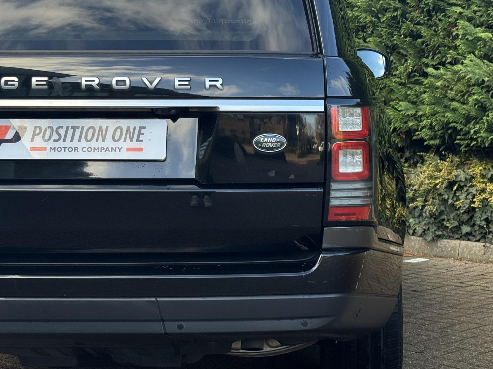 Land Rover Range Rover 3.0h SDV6 Autobiography SUV 5dr Diesel Hybrid Auto 4WD Euro 6 (s/s) (340 ps)