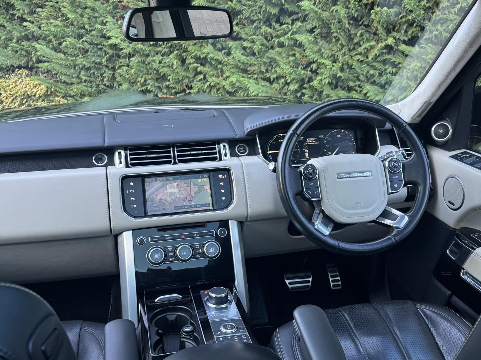 Land Rover Range Rover 3.0h SDV6 Autobiography SUV 5dr Diesel Hybrid Auto 4WD Euro 6 (s/s) (340 ps)