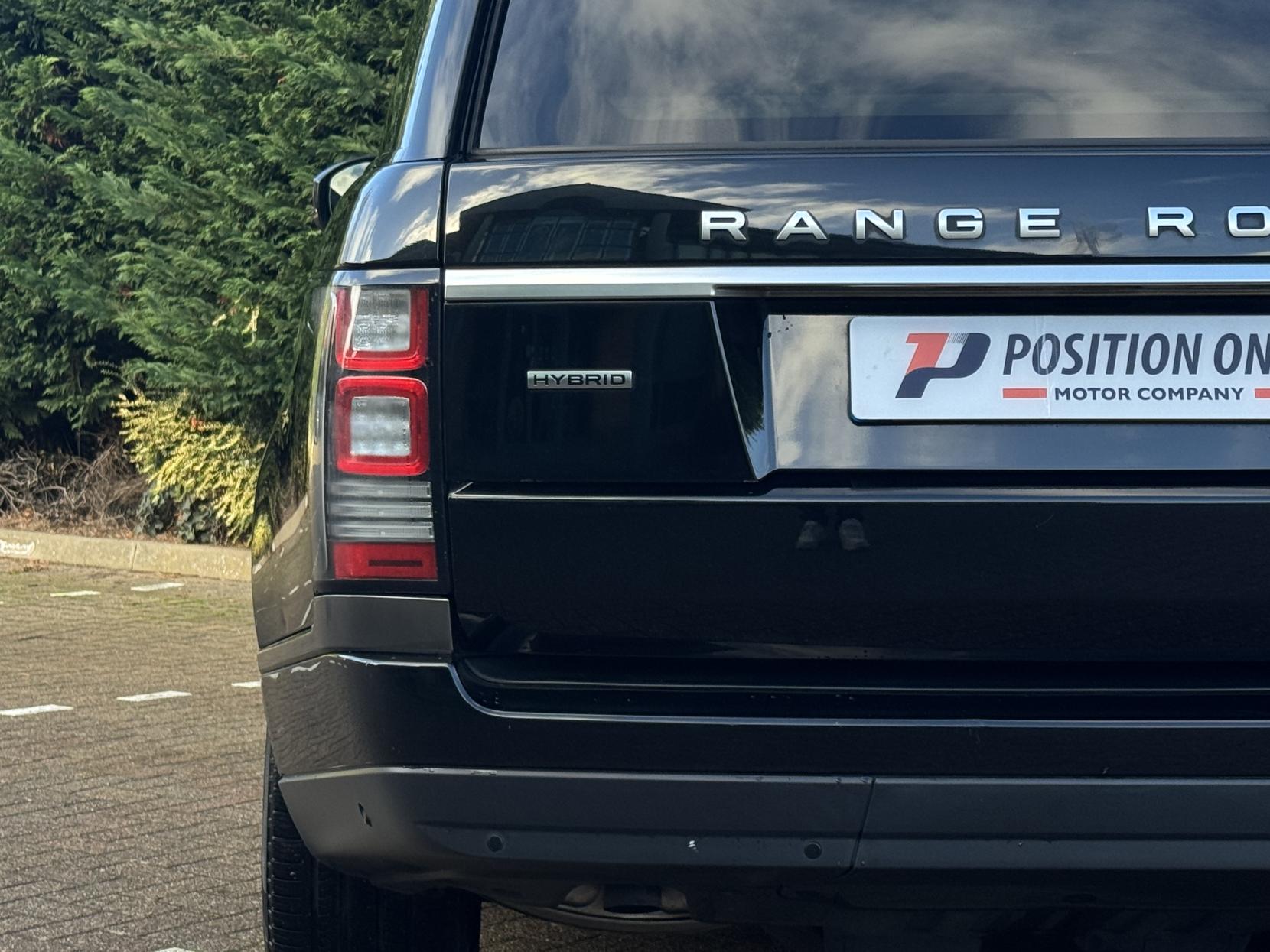 Land Rover Range Rover 3.0h SDV6 Autobiography SUV 5dr Diesel Hybrid Auto 4WD Euro 6 (s/s) (340 ps)