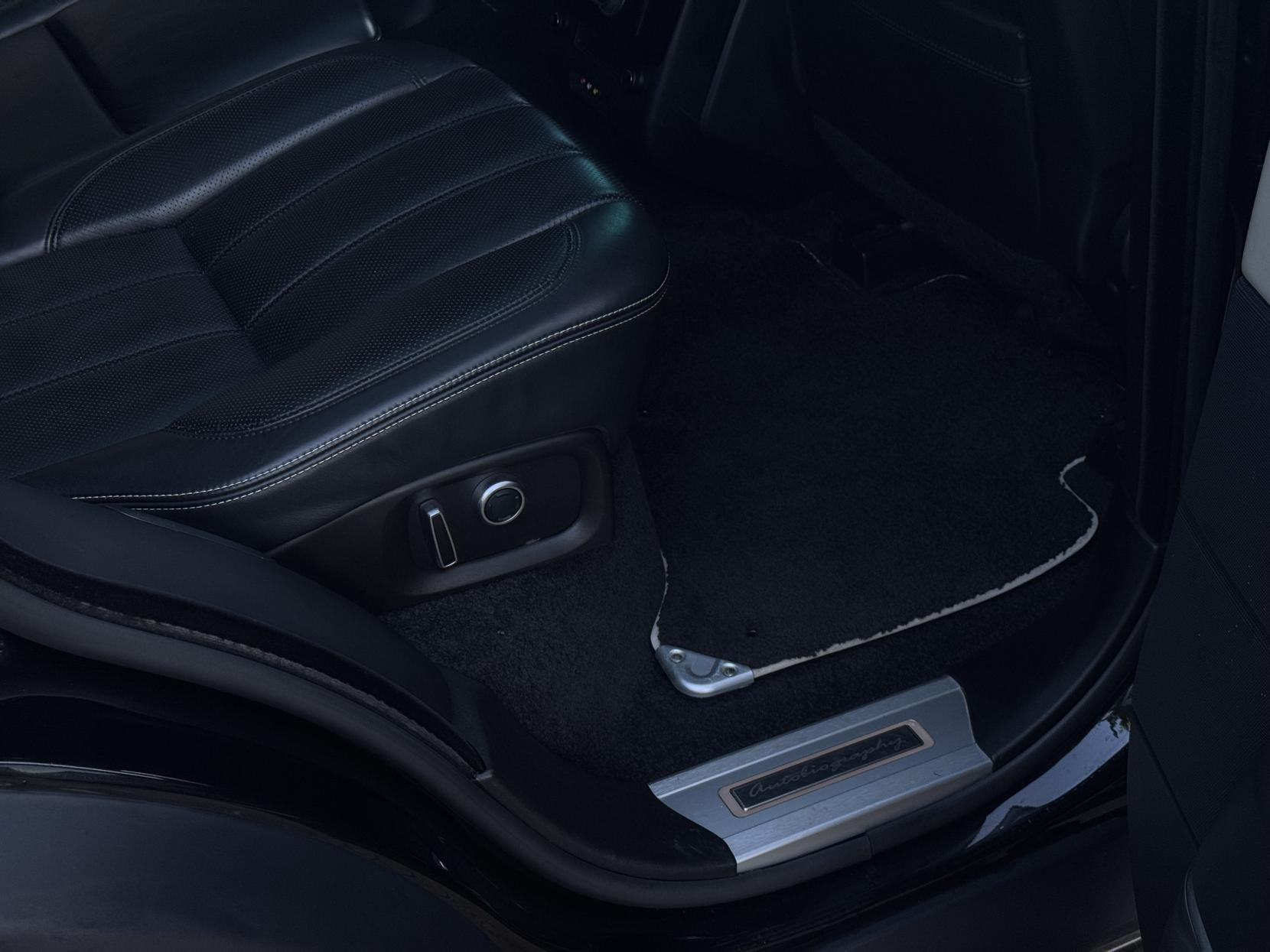 Land Rover Range Rover 3.0h SDV6 Autobiography SUV 5dr Diesel Hybrid Auto 4WD Euro 6 (s/s) (340 ps)