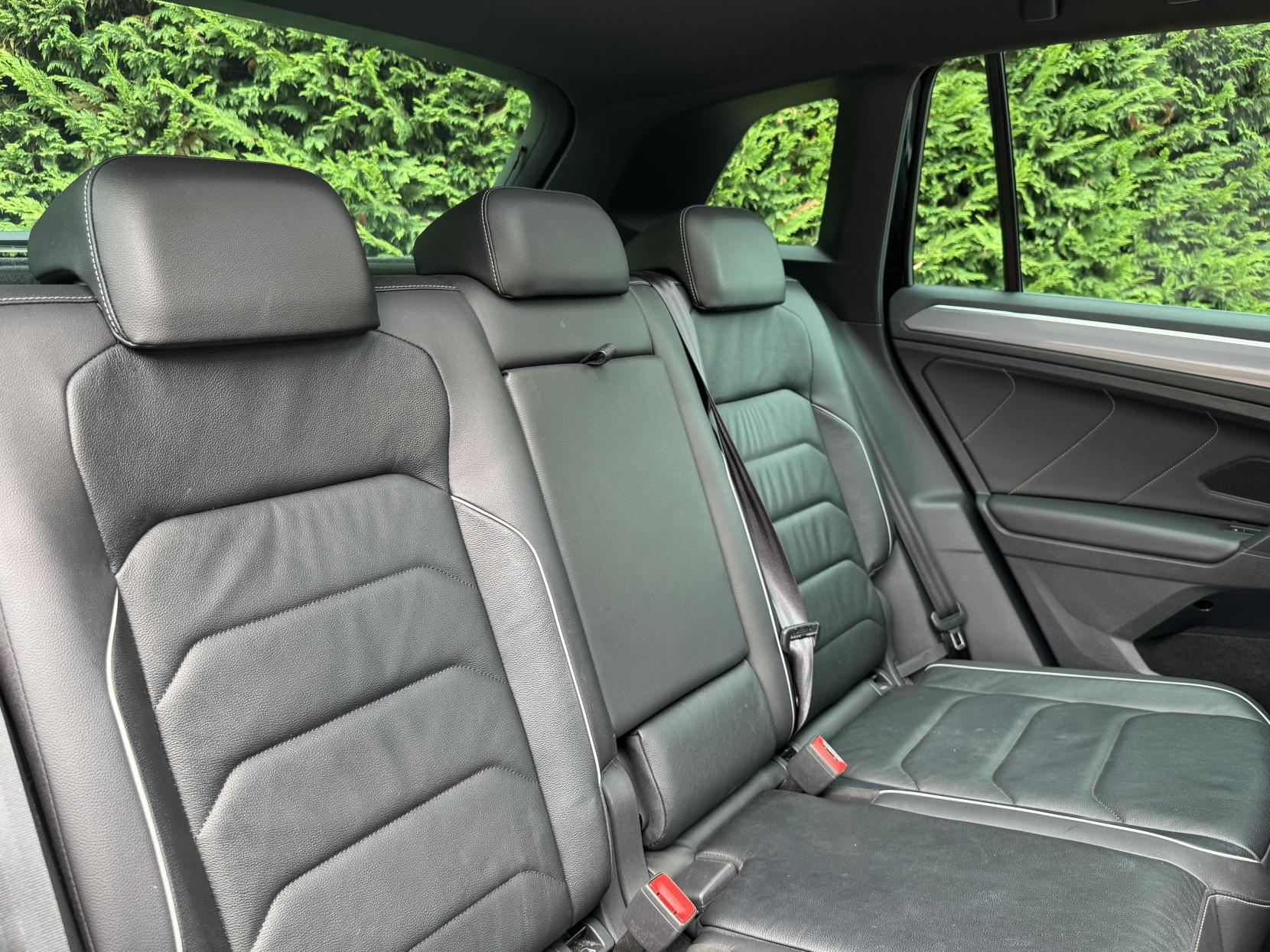 Volkswagen Tiguan 2.0 TSI R-Line Tech SUV 5dr Petrol DSG 4Motion Euro 6 (s/s) (190 ps)