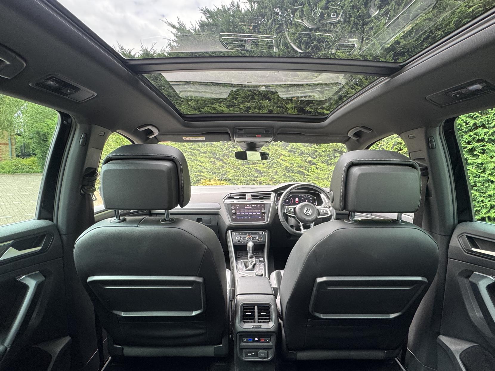 Volkswagen Tiguan 2.0 TSI R-Line Tech SUV 5dr Petrol DSG 4Motion Euro 6 (s/s) (190 ps)