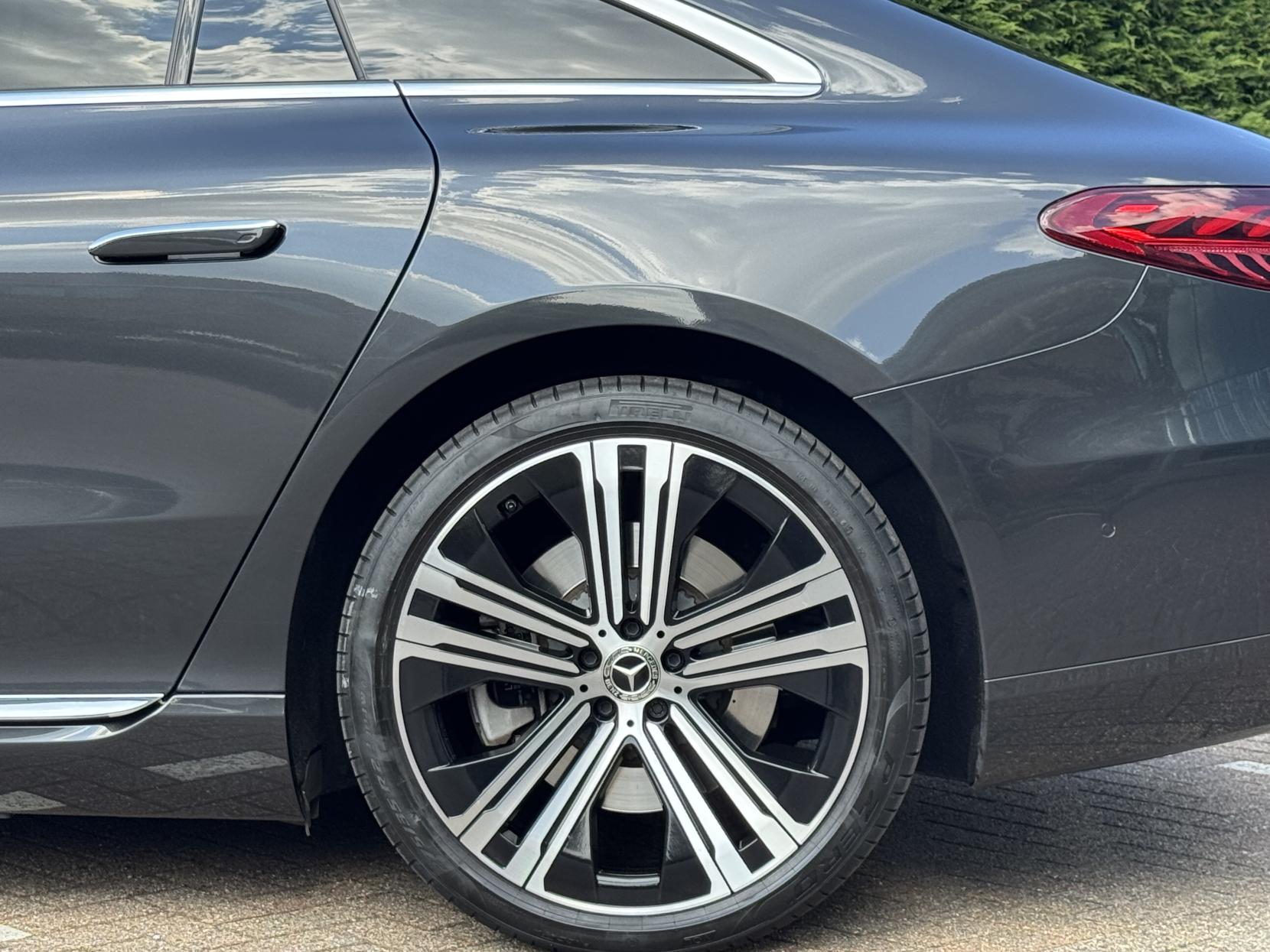 Mercedes-Benz EQS EQS 450+ 108.4kWh Exclusive Luxury Saloon 5dr Electric Auto (333 ps)