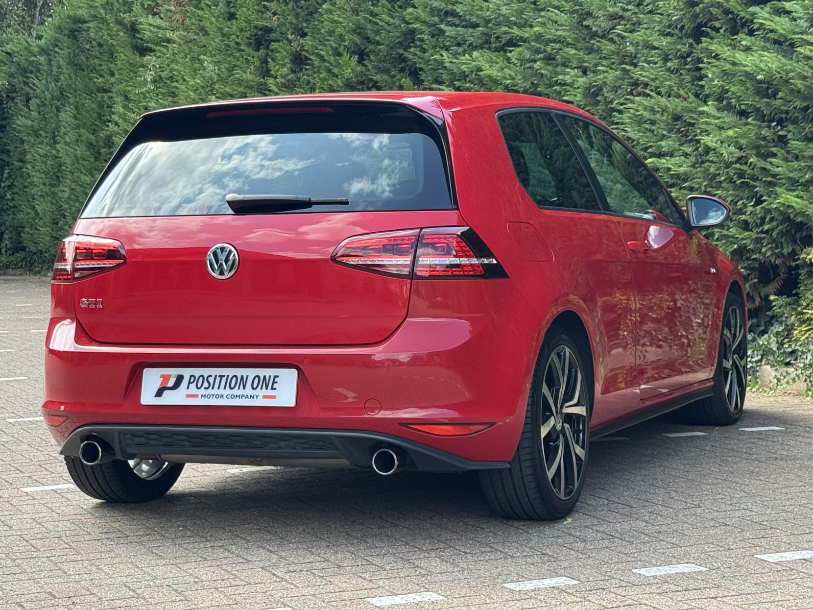 Volkswagen Golf 2.0 TSI BlueMotion Tech GTI Hatchback 3dr Petrol Manual Euro 6 (s/s) (220 ps)