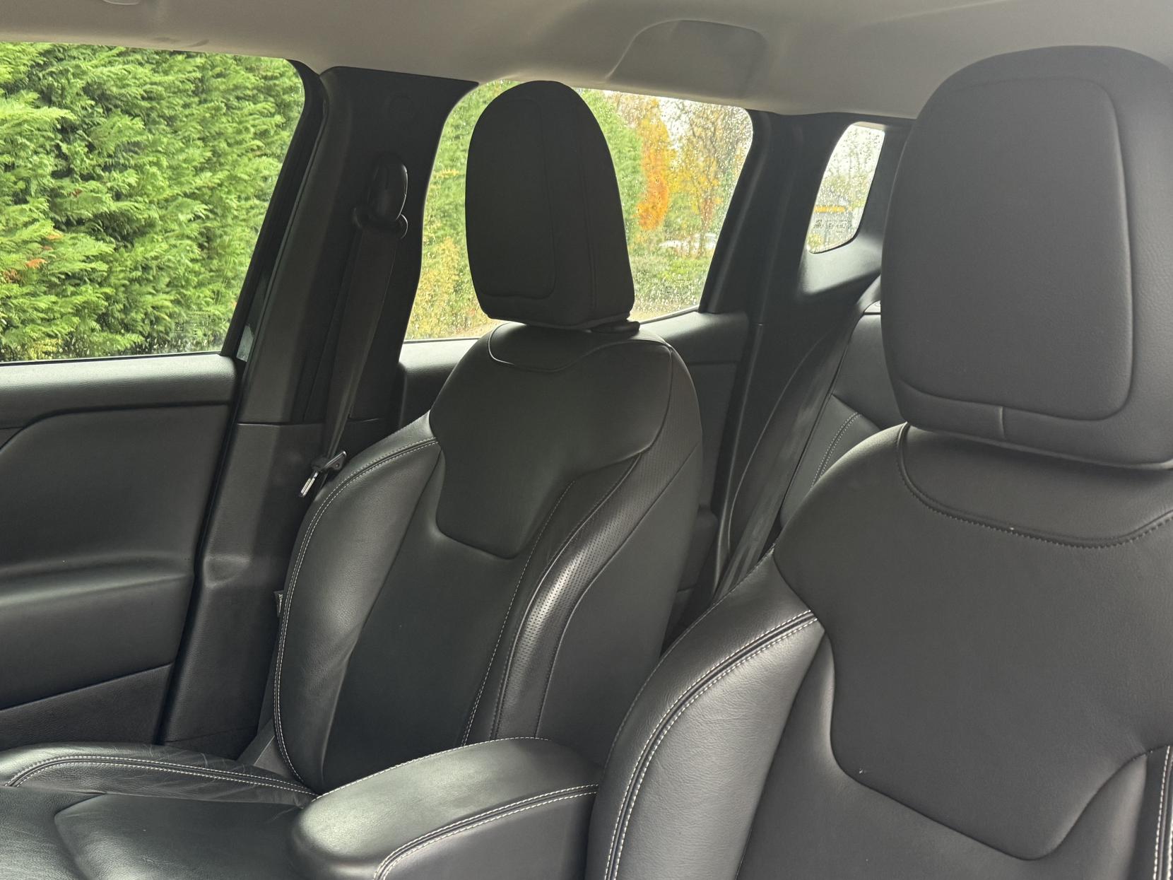 Jeep Renegade 1.0 GSE T3 Limited SUV 5dr Petrol Manual Euro 6 (s/s) (120 ps)