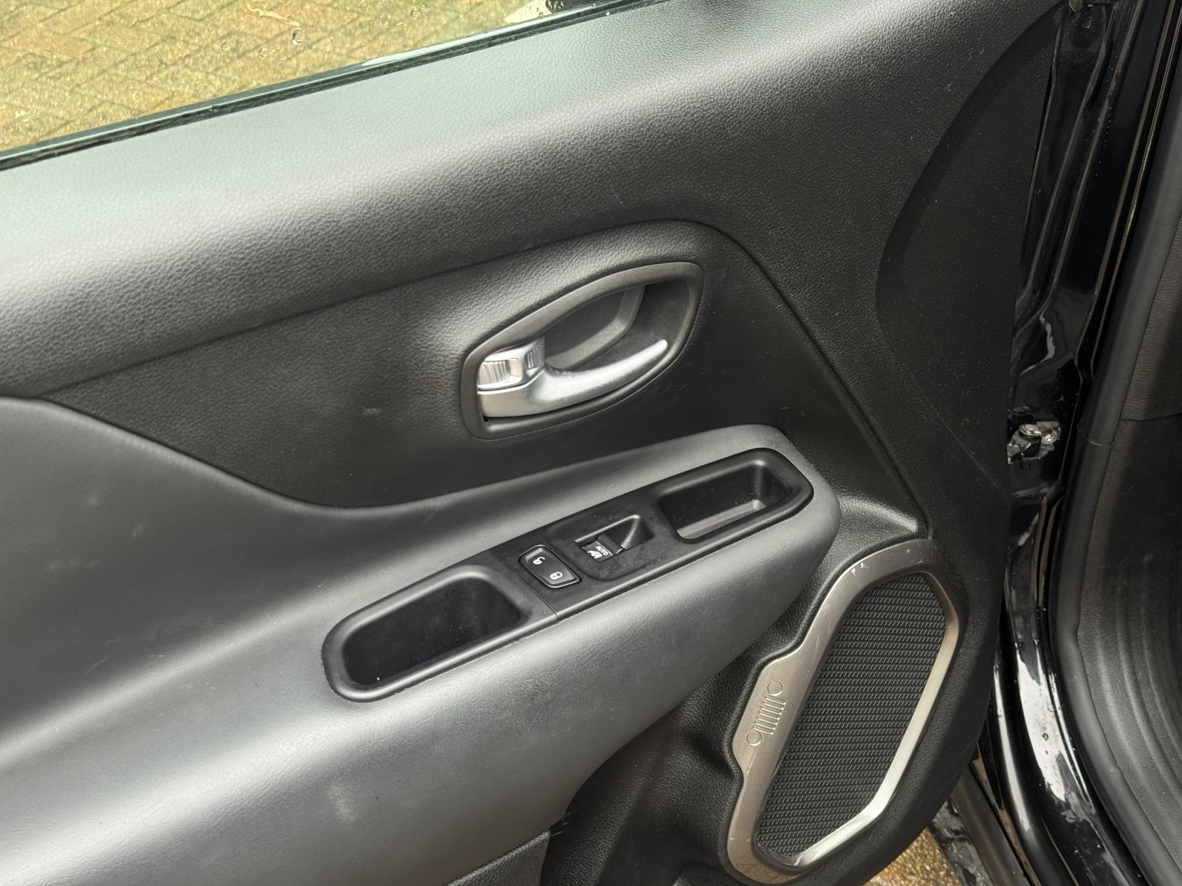 Jeep Renegade 1.0 GSE T3 Limited SUV 5dr Petrol Manual Euro 6 (s/s) (120 ps)