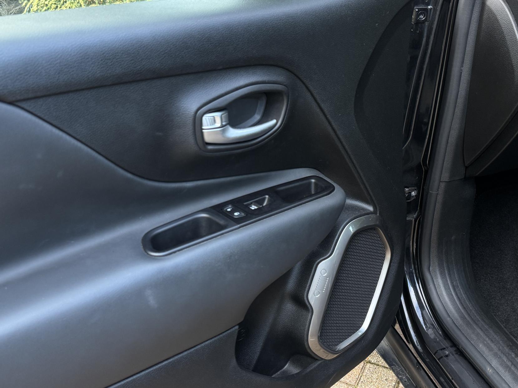 Jeep Renegade 1.0 GSE T3 Limited SUV 5dr Petrol Manual Euro 6 (s/s) (120 ps)