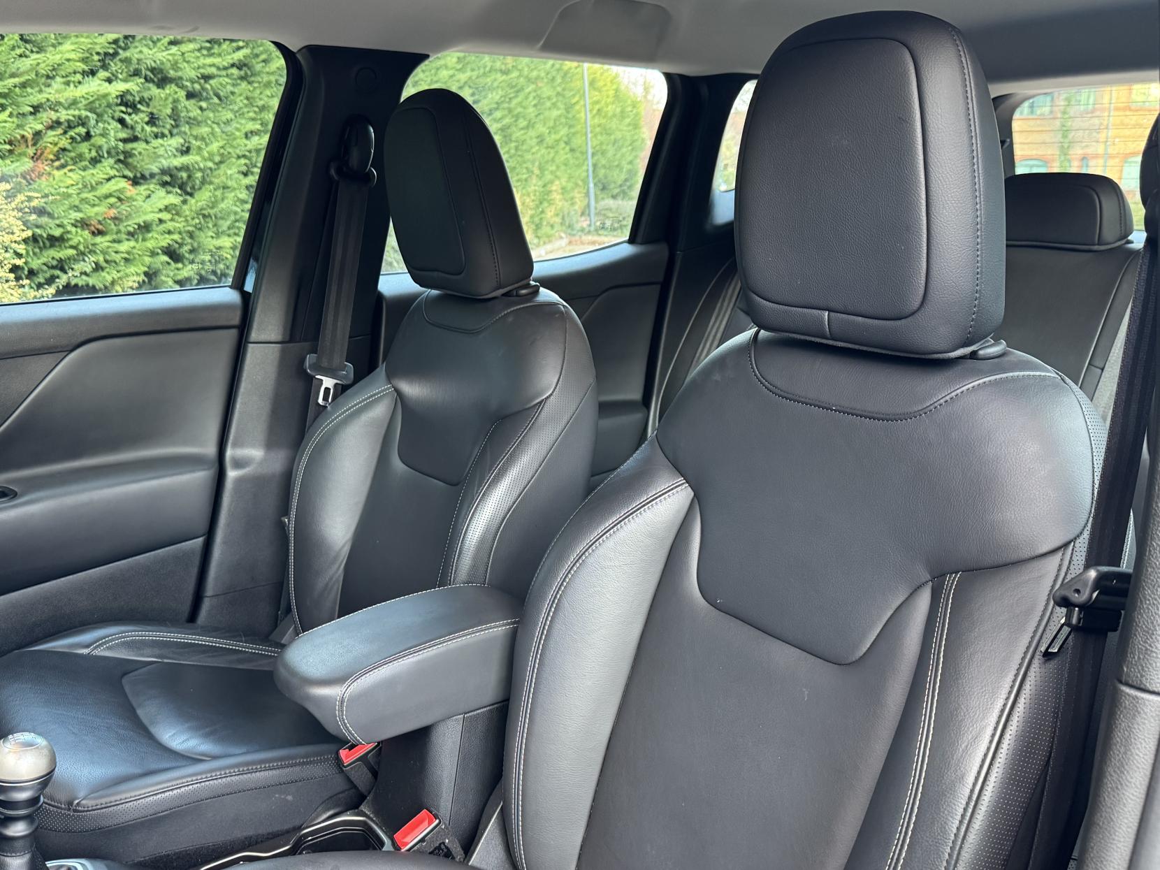 Jeep Renegade 1.0 GSE T3 Limited SUV 5dr Petrol Manual Euro 6 (s/s) (120 ps)