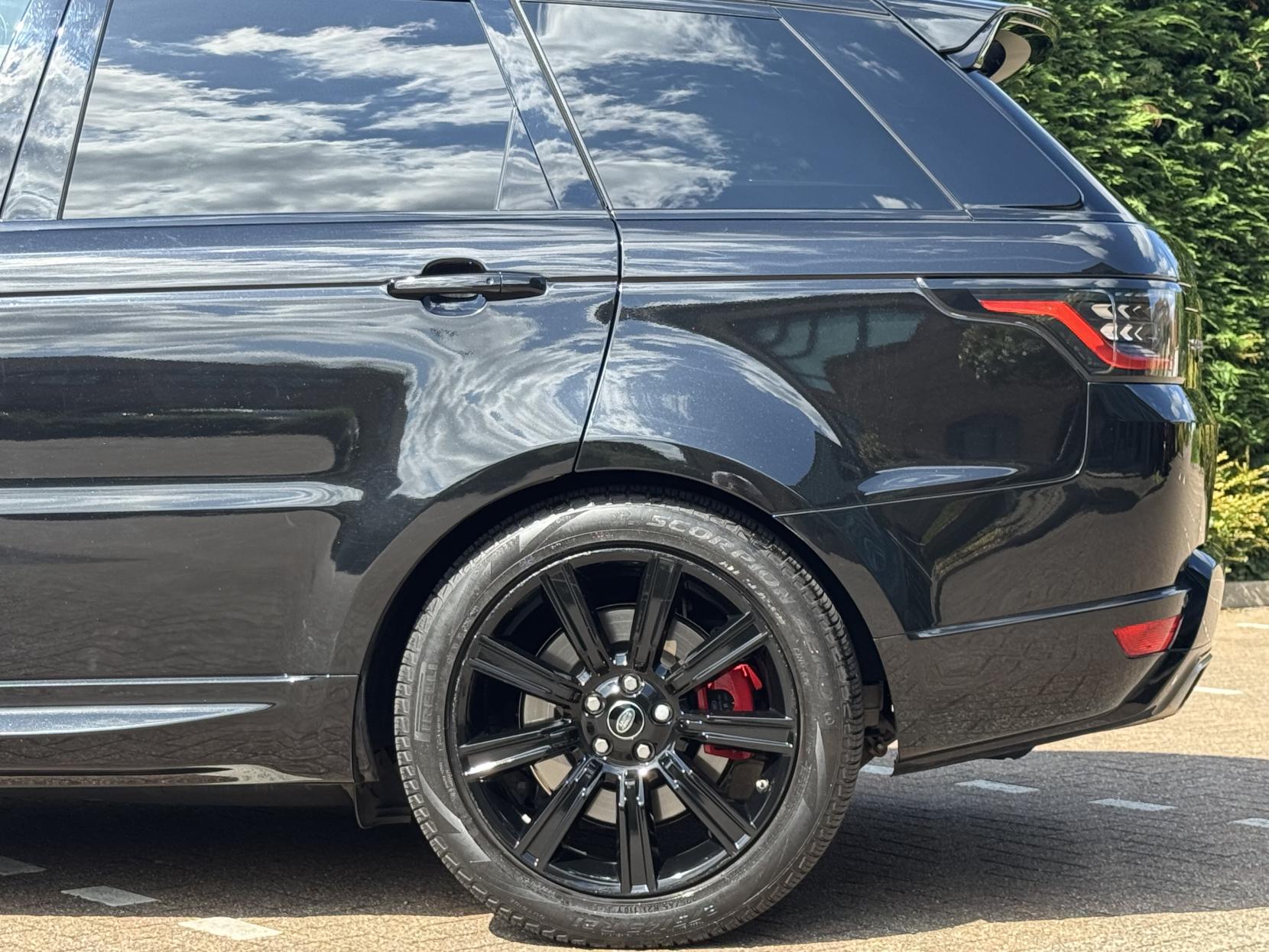 Land Rover Range Rover Sport 2.0 P400e 13.1kWh HSE GPF Dynamic SUV 5dr Petrol Plug-in Hybrid Auto 4WD Euro 6 (s/s) (404 ps)