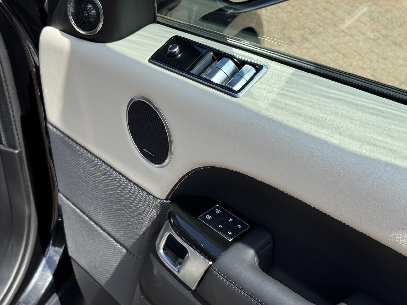 Land Rover Range Rover Sport 2.0 P400e 13.1kWh HSE GPF Dynamic SUV 5dr Petrol Plug-in Hybrid Auto 4WD Euro 6 (s/s) (404 ps)