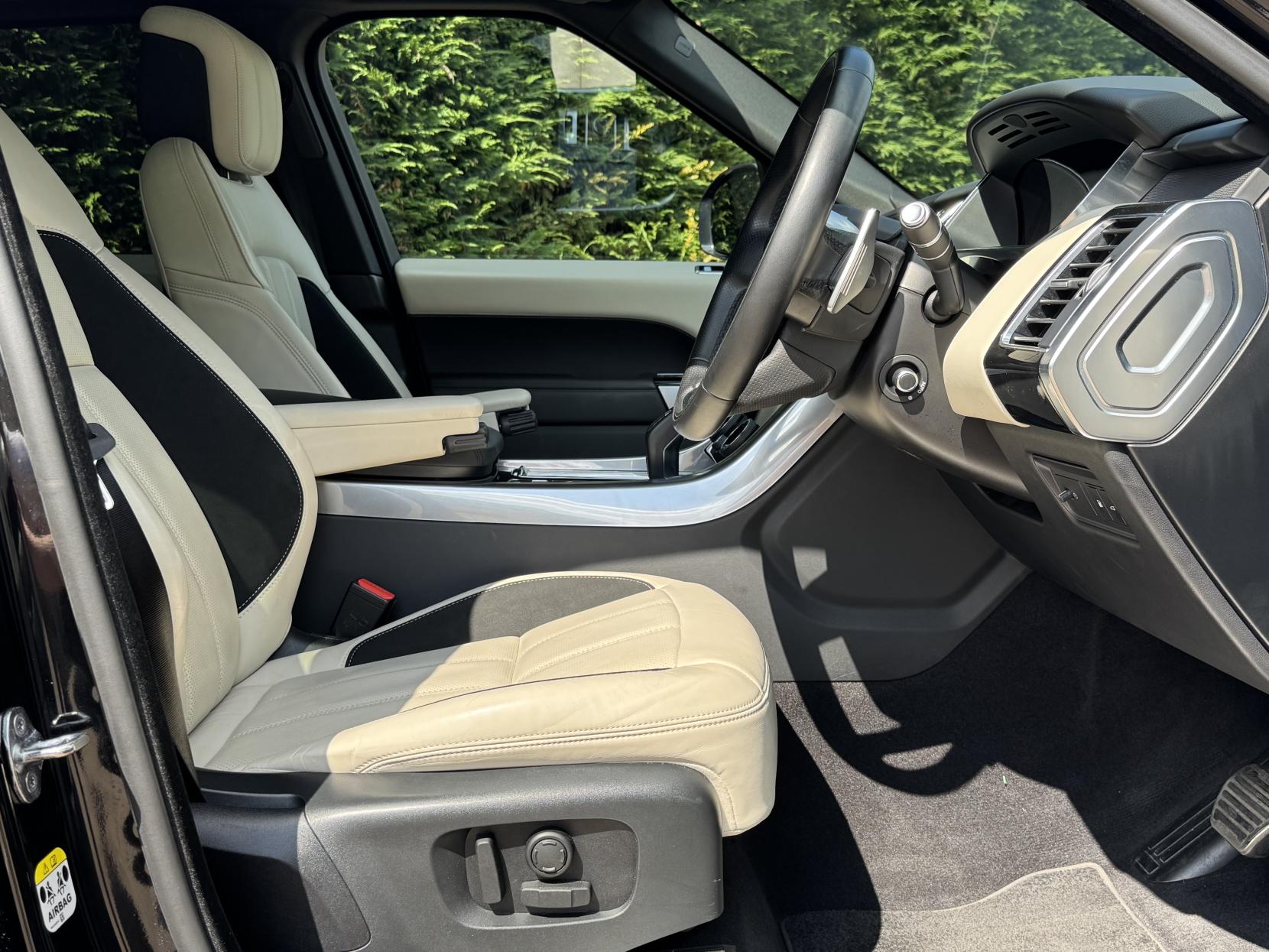 Land Rover Range Rover Sport 2.0 P400e 13.1kWh HSE GPF Dynamic SUV 5dr Petrol Plug-in Hybrid Auto 4WD Euro 6 (s/s) (404 ps)