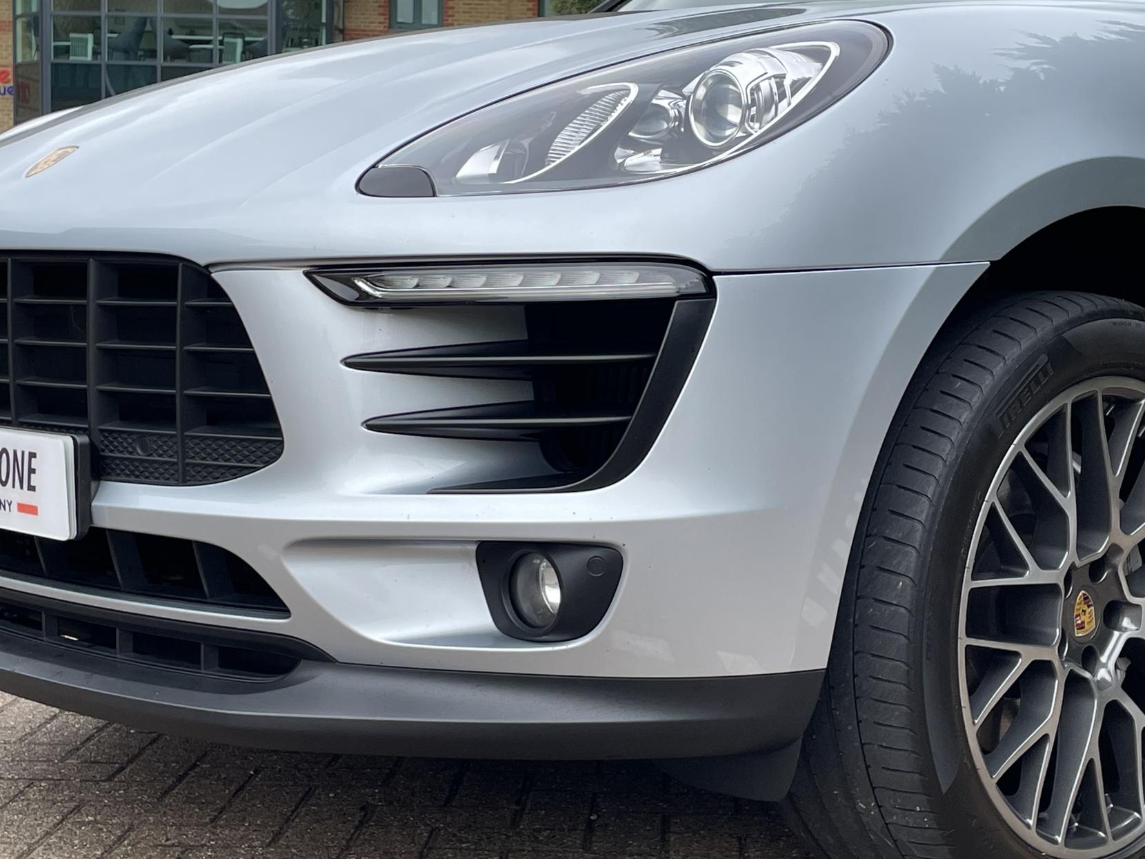Porsche Macan 3.0 V6 S SUV 5dr Petrol PDK 4WD Euro 6 (s/s) (340 ps)