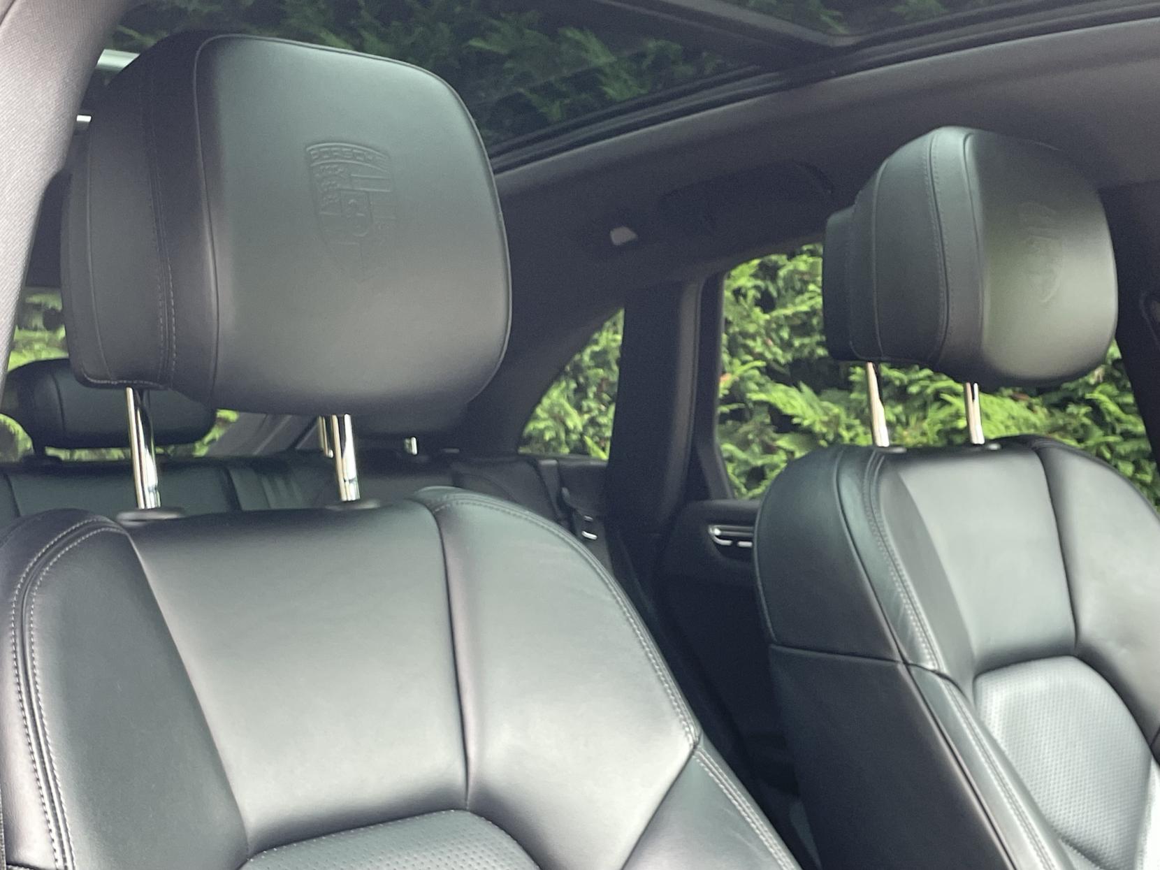 Porsche Macan 3.0 V6 S SUV 5dr Petrol PDK 4WD Euro 6 (s/s) (340 ps)